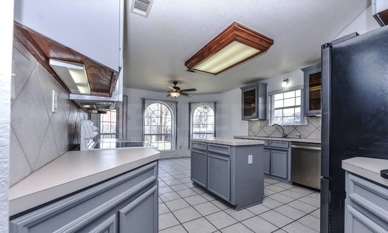 5009 Jim Ave - Photo 7 of 23