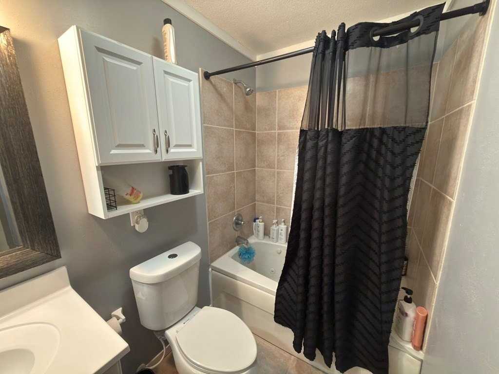 1805 S Bryan Ave - Photo 6 of 20