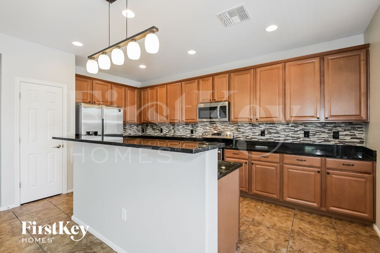 10463 S Cutting Horse Dr - Photo 5 of 15