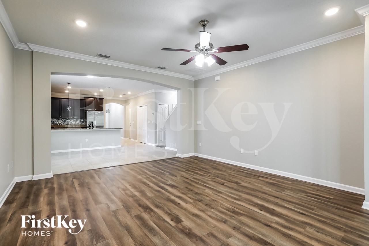 7142 Claremont Creek Dr - Photo 4 of 16