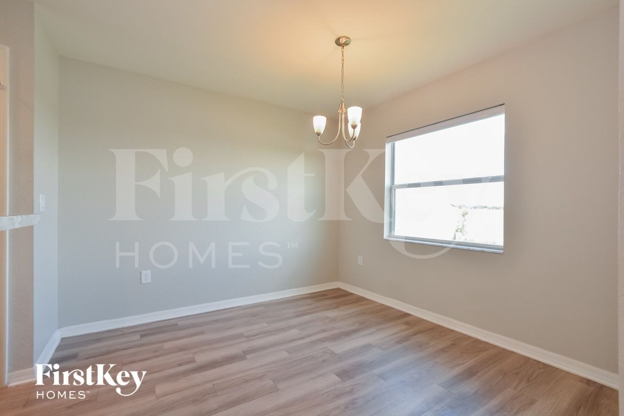 127 Sandhill Crane Ln - Photo 4 of 15