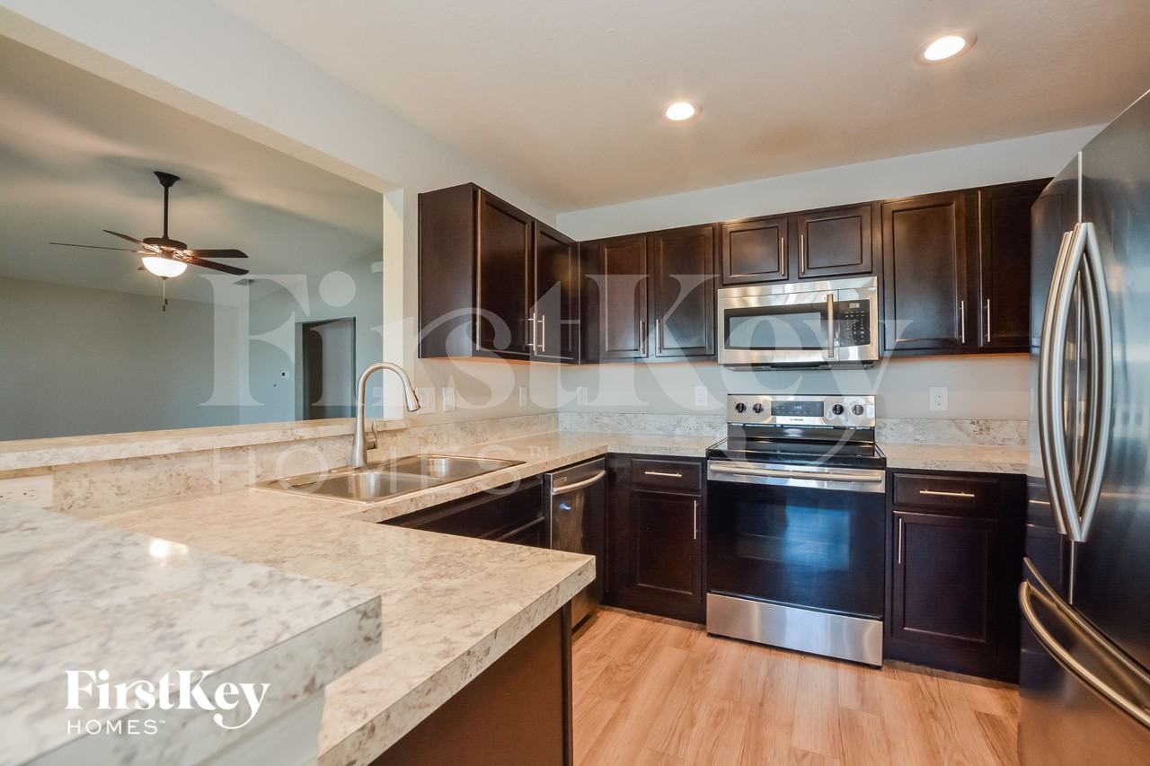 127 Sandhill Crane Ln - Photo 5 of 15