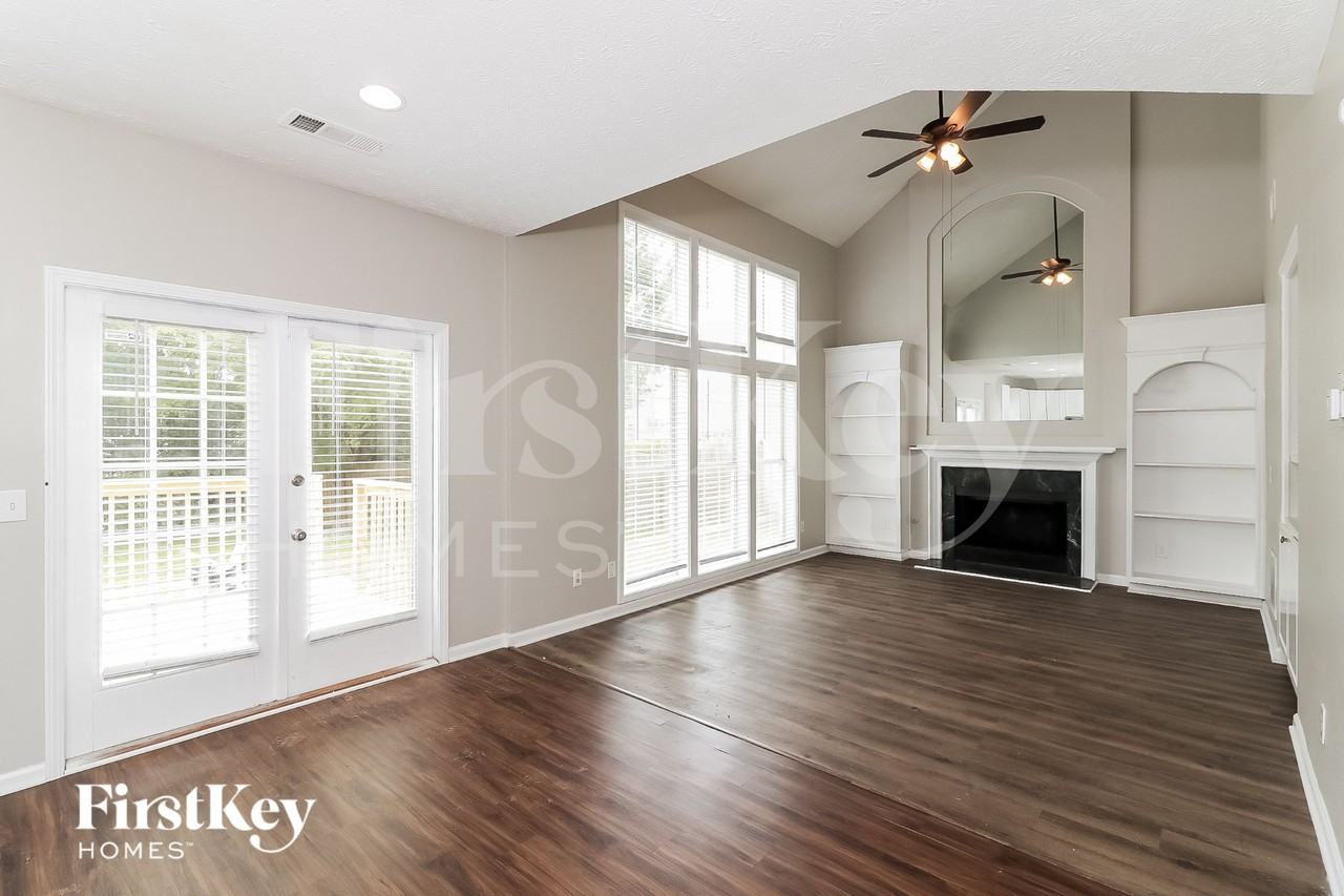 1455 Chamirey Dr Sw - Photo 6 of 15