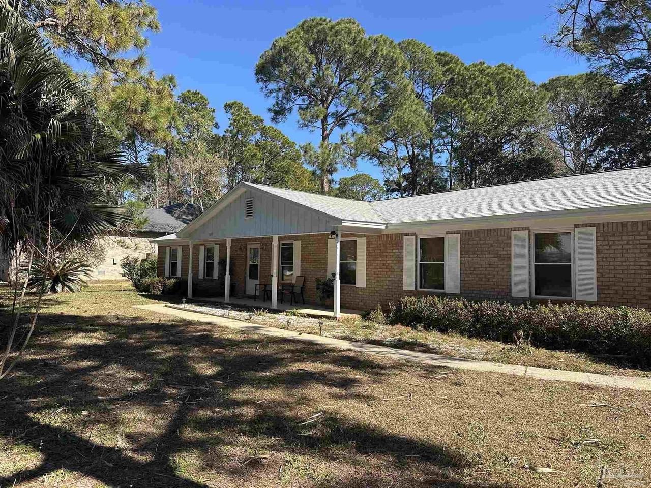 1059 Woodlore Cir - Photo 2 of 8