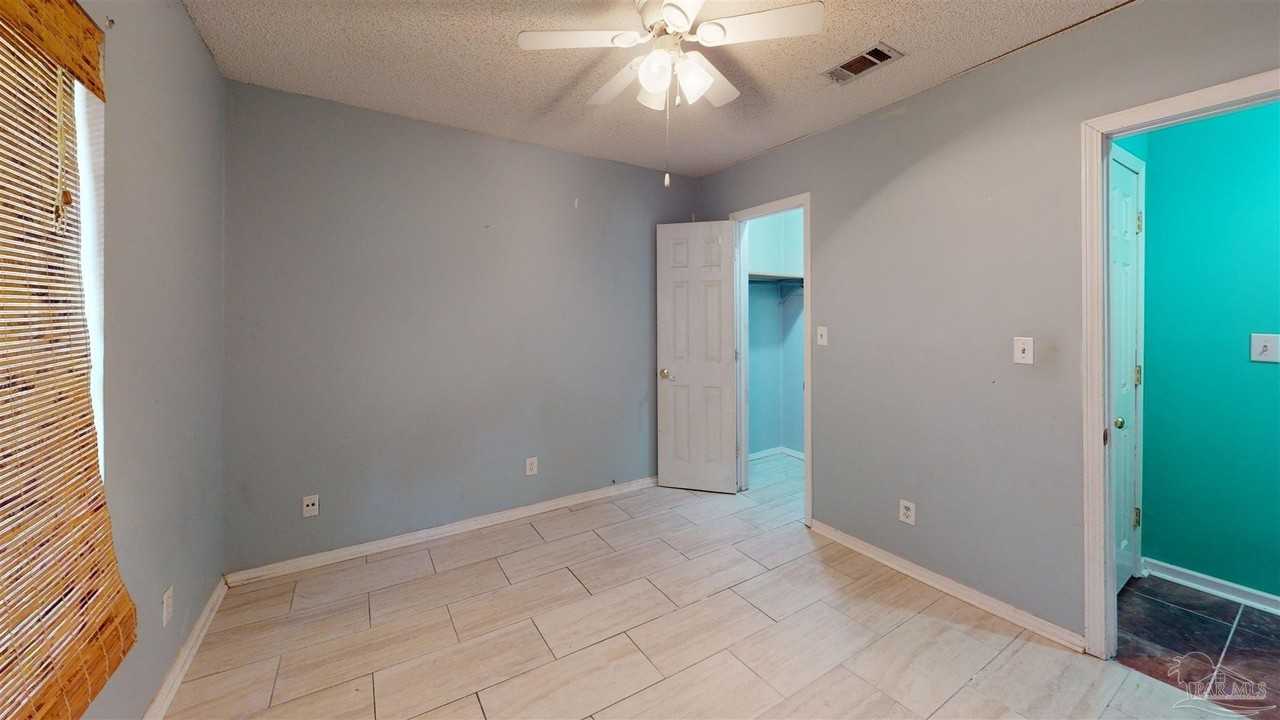 1059 Woodlore Cir - Photo 5 of 8