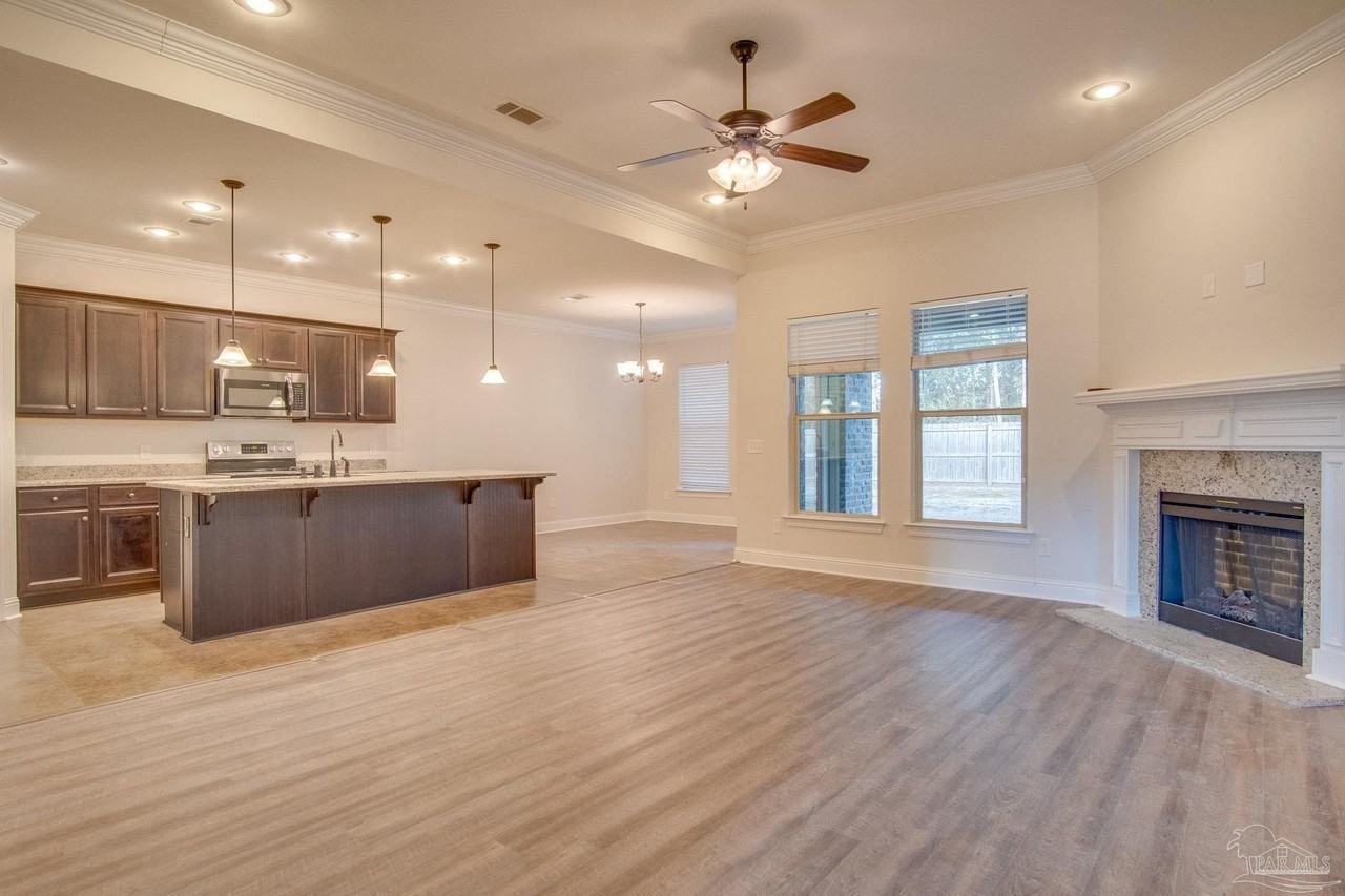 4865 Spears St - Photo 7 of 42