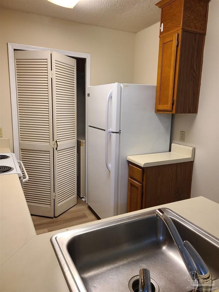 501 E Burgess Rd Apt H5 #H5 - Photo 7 of 16