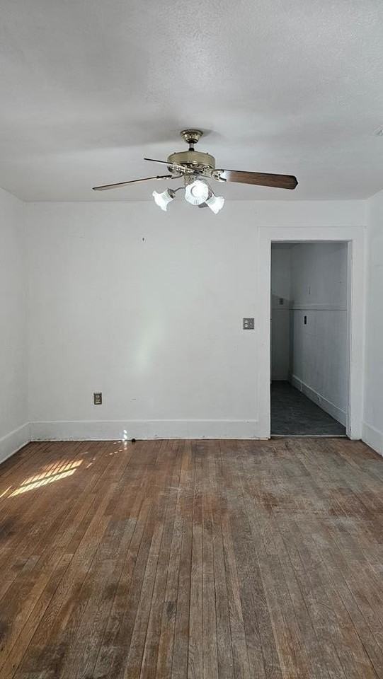 1210 W Indiana Ave - Photo 4 of 13