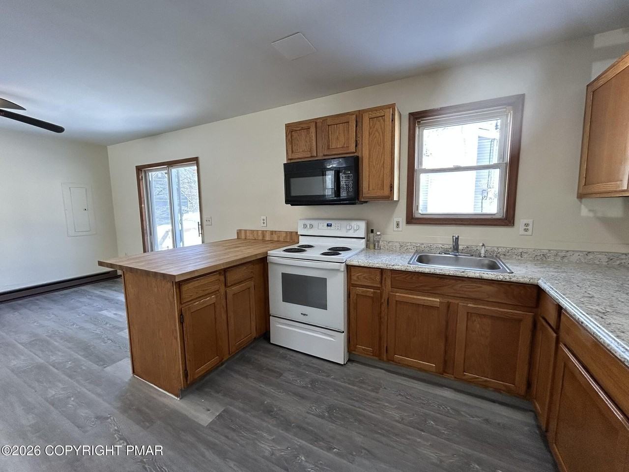 684 Country Place Dr - Photo 5 of 20