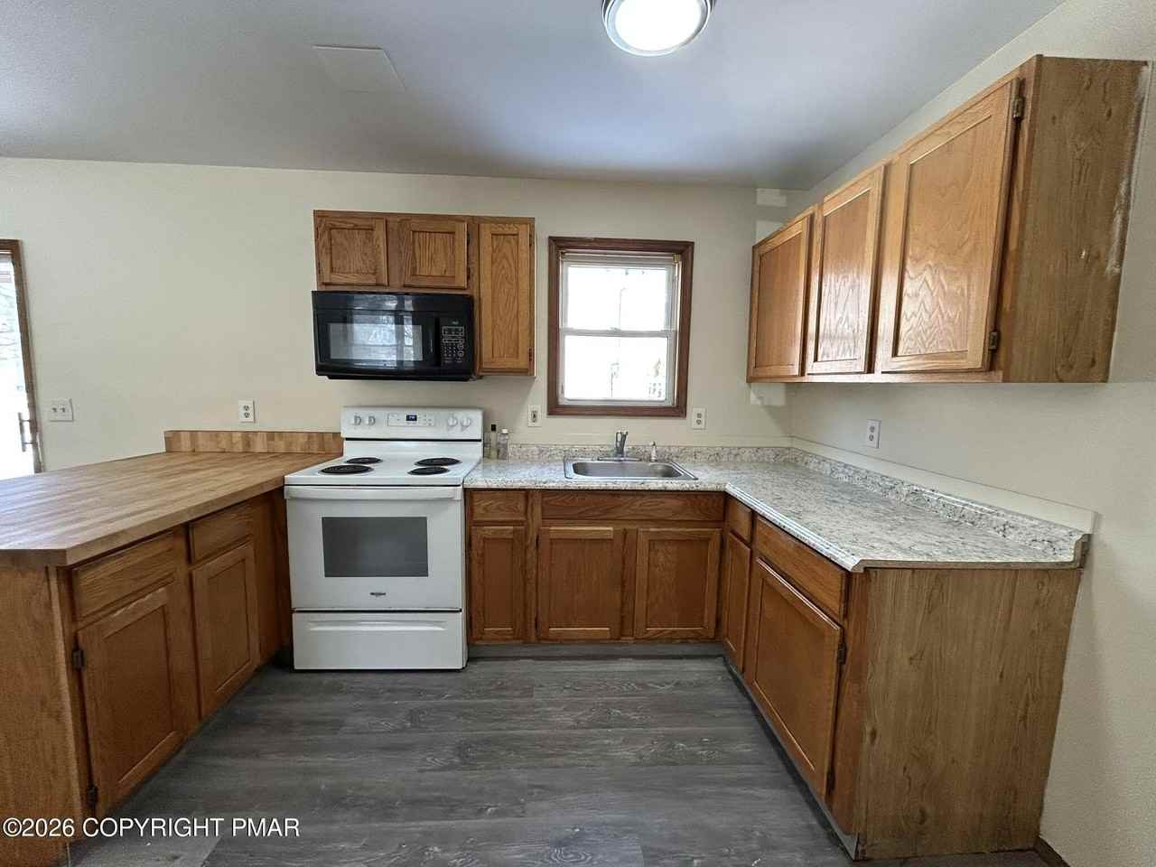 684 Country Place Dr - Photo 6 of 20