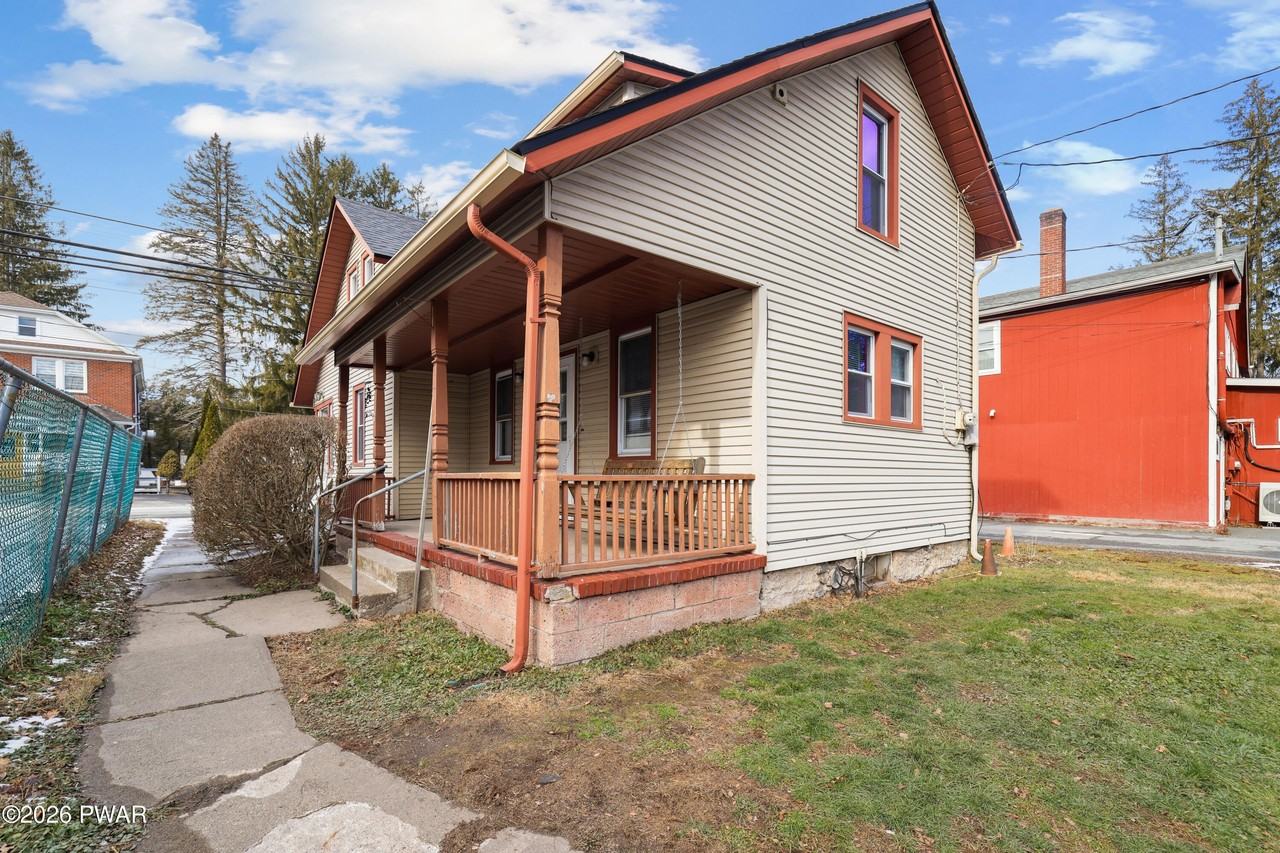 958 Main St - Photo 2 of 26