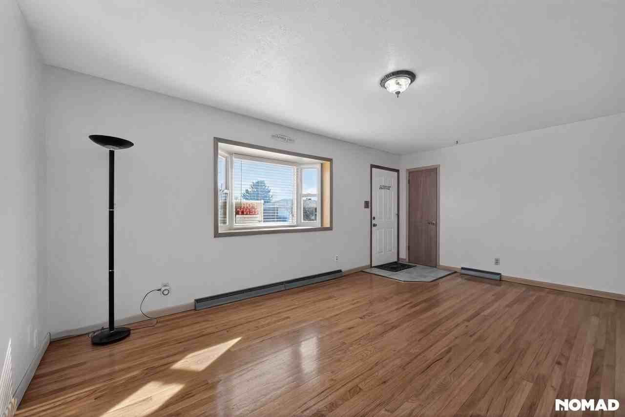 2615 21st Ave - Photo 3 of 24