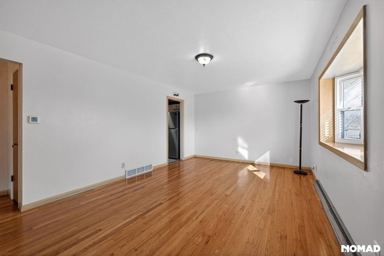 2615 21st Ave - Photo 2 of 24