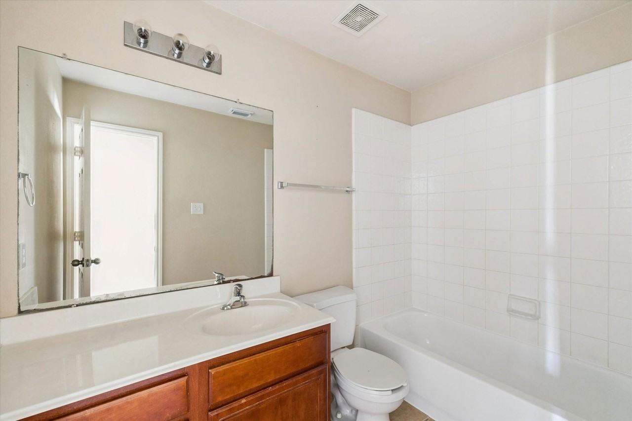 8307 Cove Timbers Ln - Photo 6 of 8