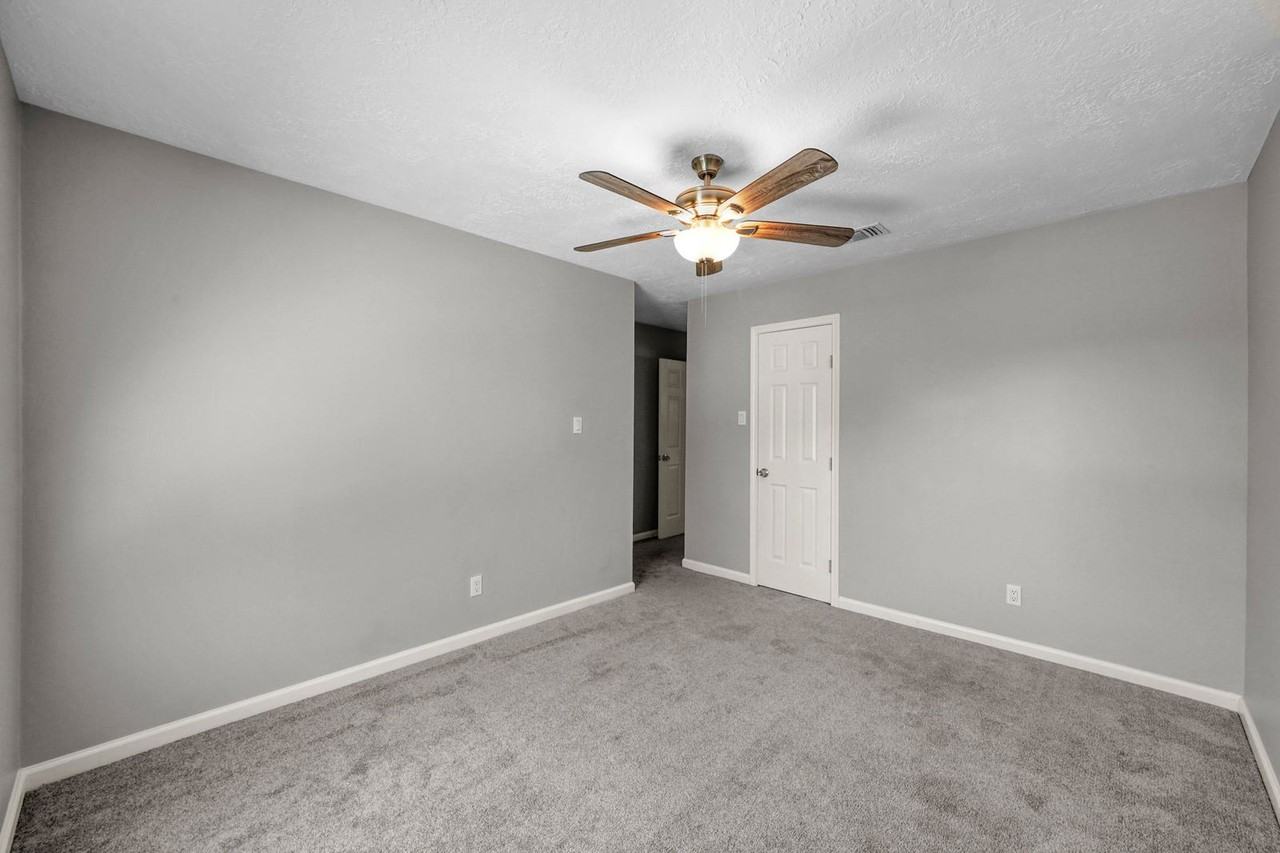 8226 Autumn Willow Dr - Photo 6 of 8