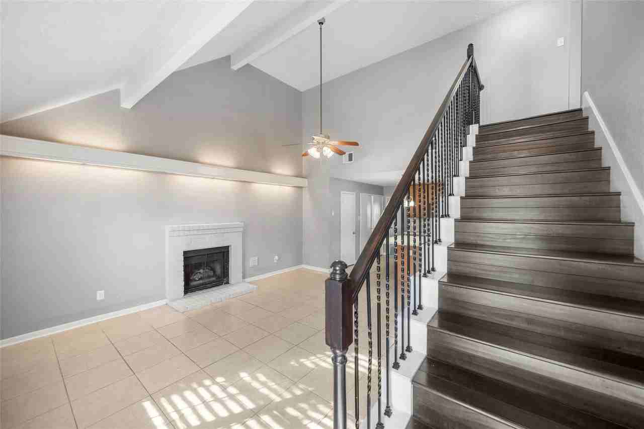 22906 Black Willow Dr - Photo 4 of 8