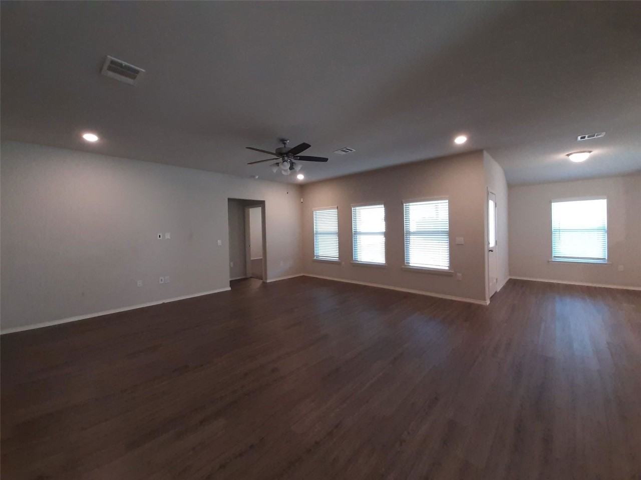 221 Stalwart Hill Trl - Photo 4 of 8