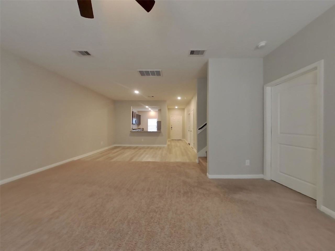 23112 Shakespeare Dr - Photo 2 of 8