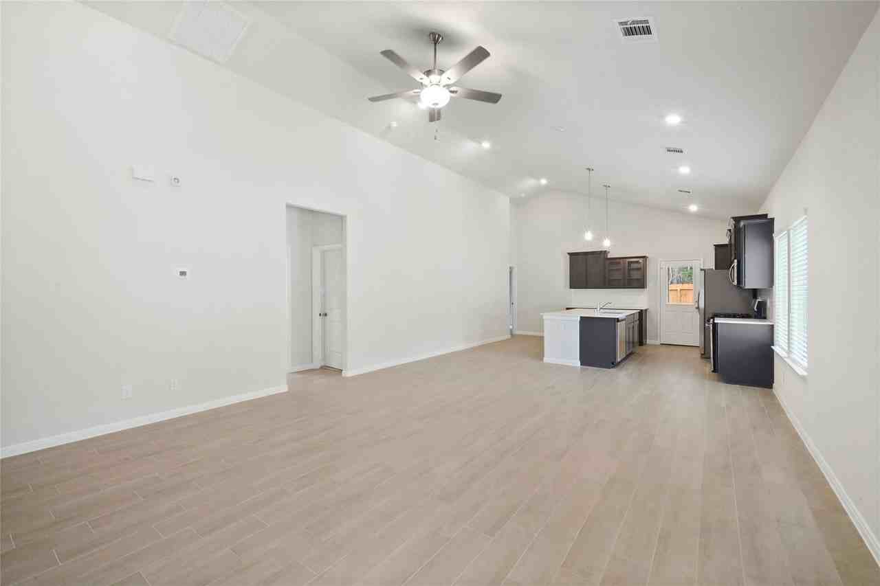 25553 Prairie Clover Way - Photo 4 of 8