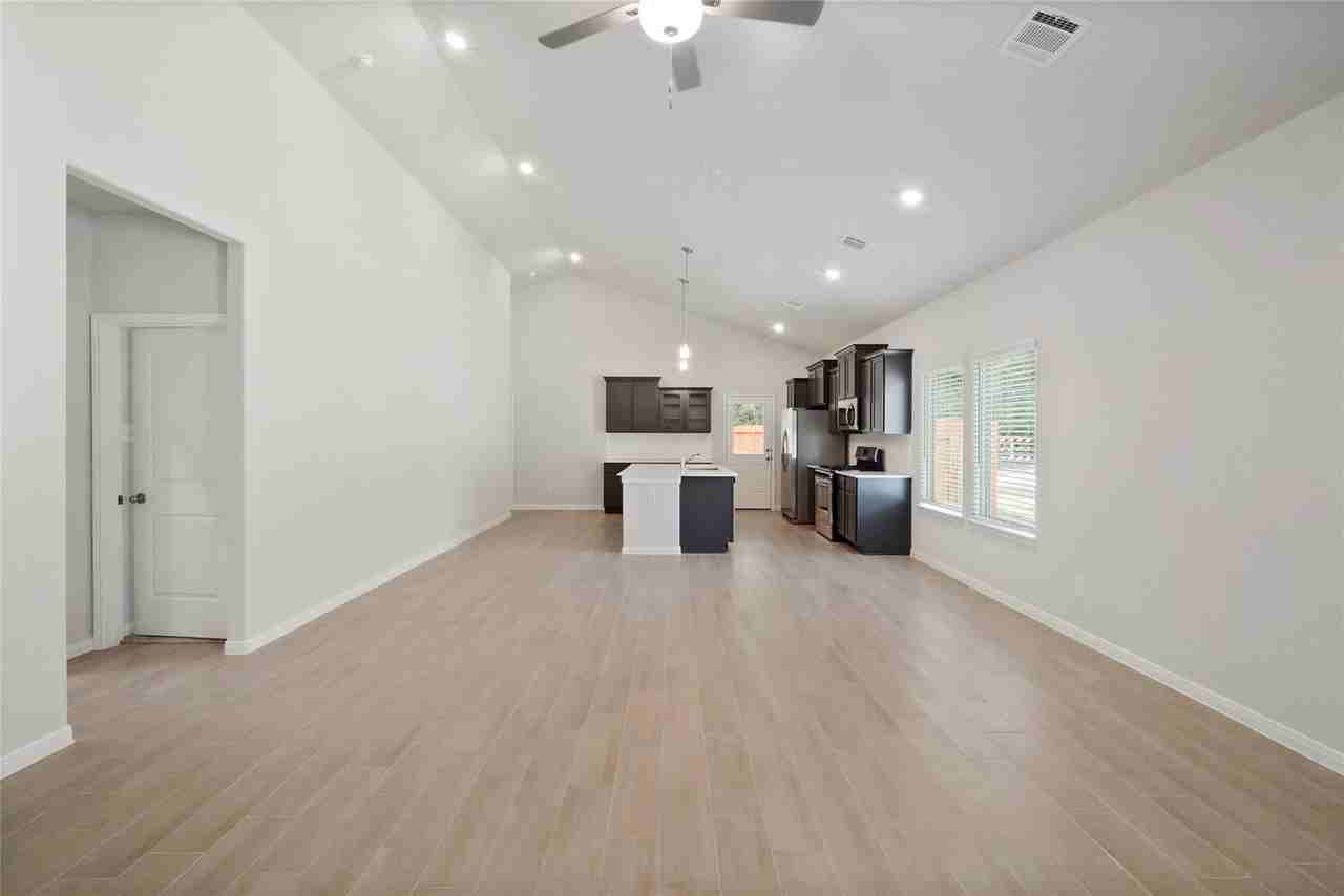 25553 Prairie Clover Way - Photo 5 of 8