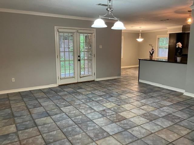 111 Shadylyn Dr - Photo 5 of 8