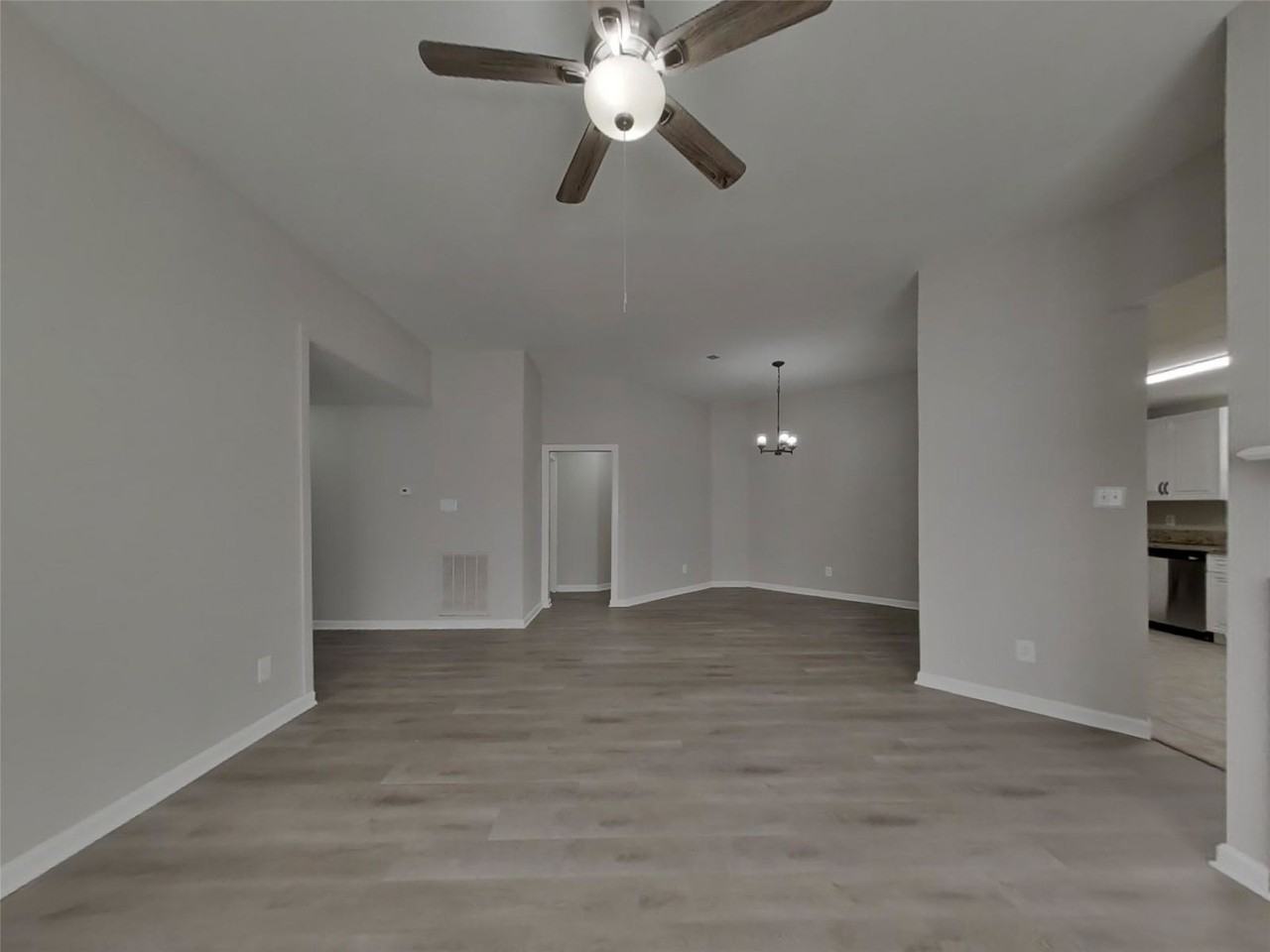 21476 Palace Pines Dr - Photo 2 of 8