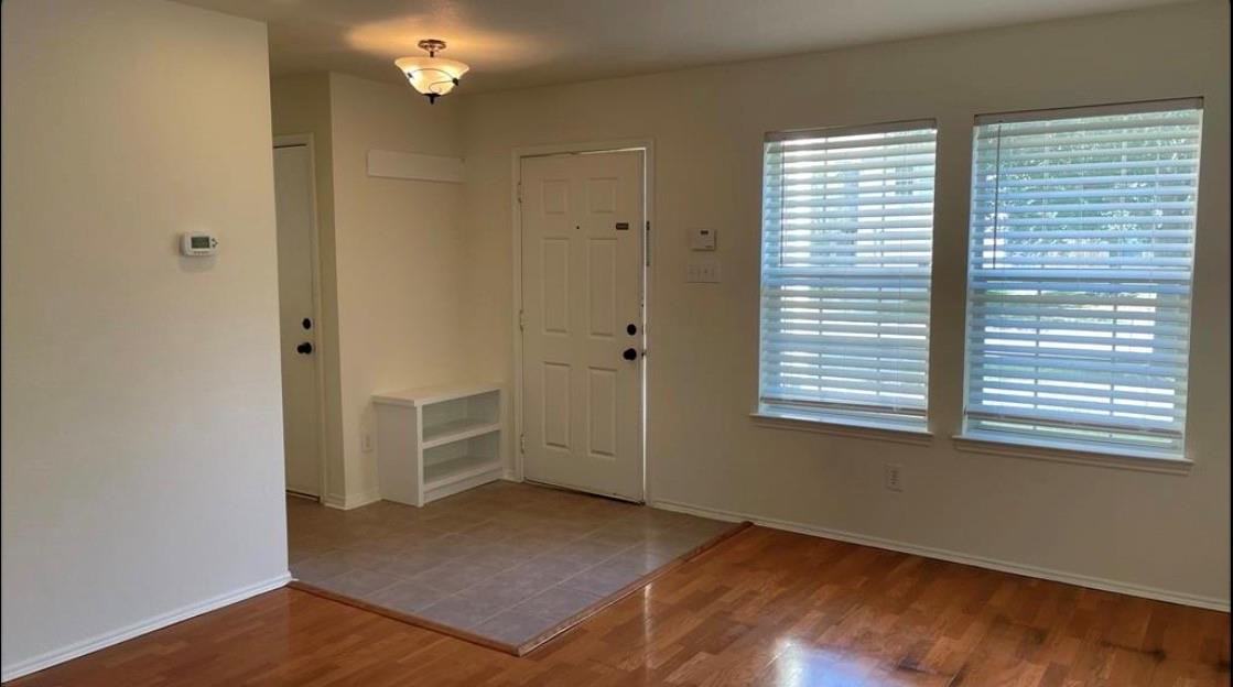 22807 Red Leo Ln - Photo 3 of 7