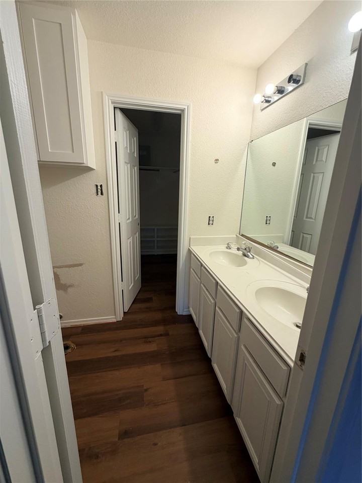 22807 Red Leo Ln - Photo 5 of 7