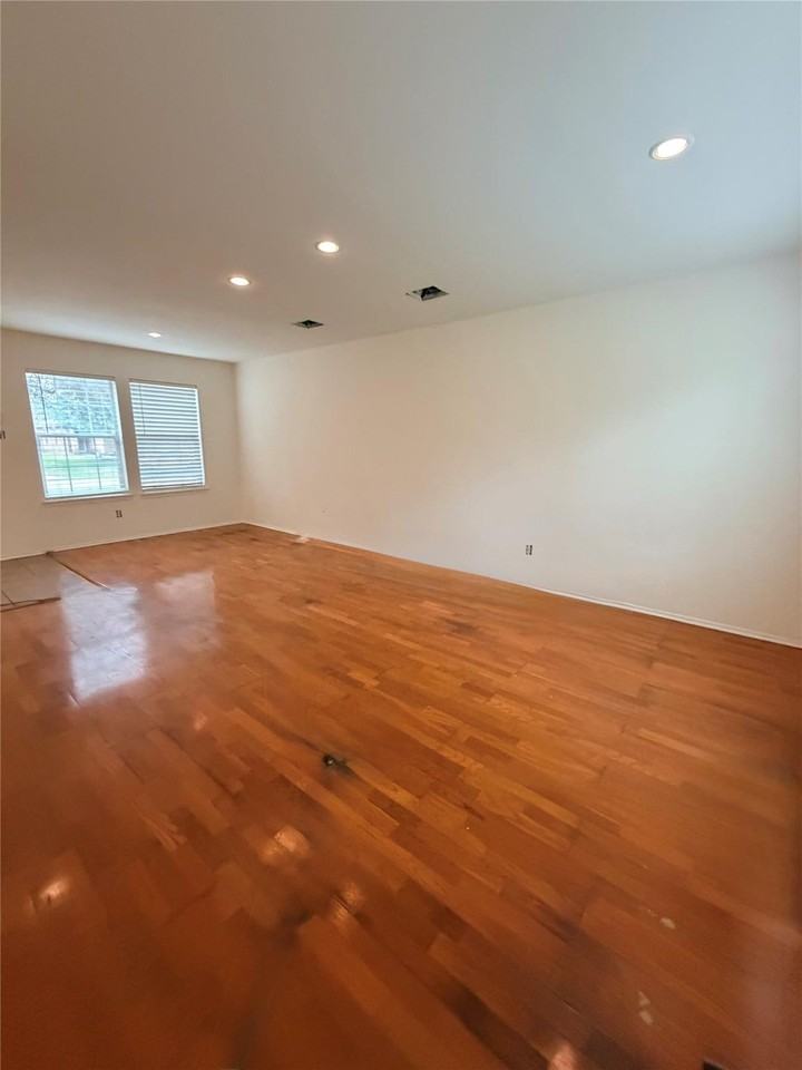 22807 Red Leo Ln - Photo 6 of 7