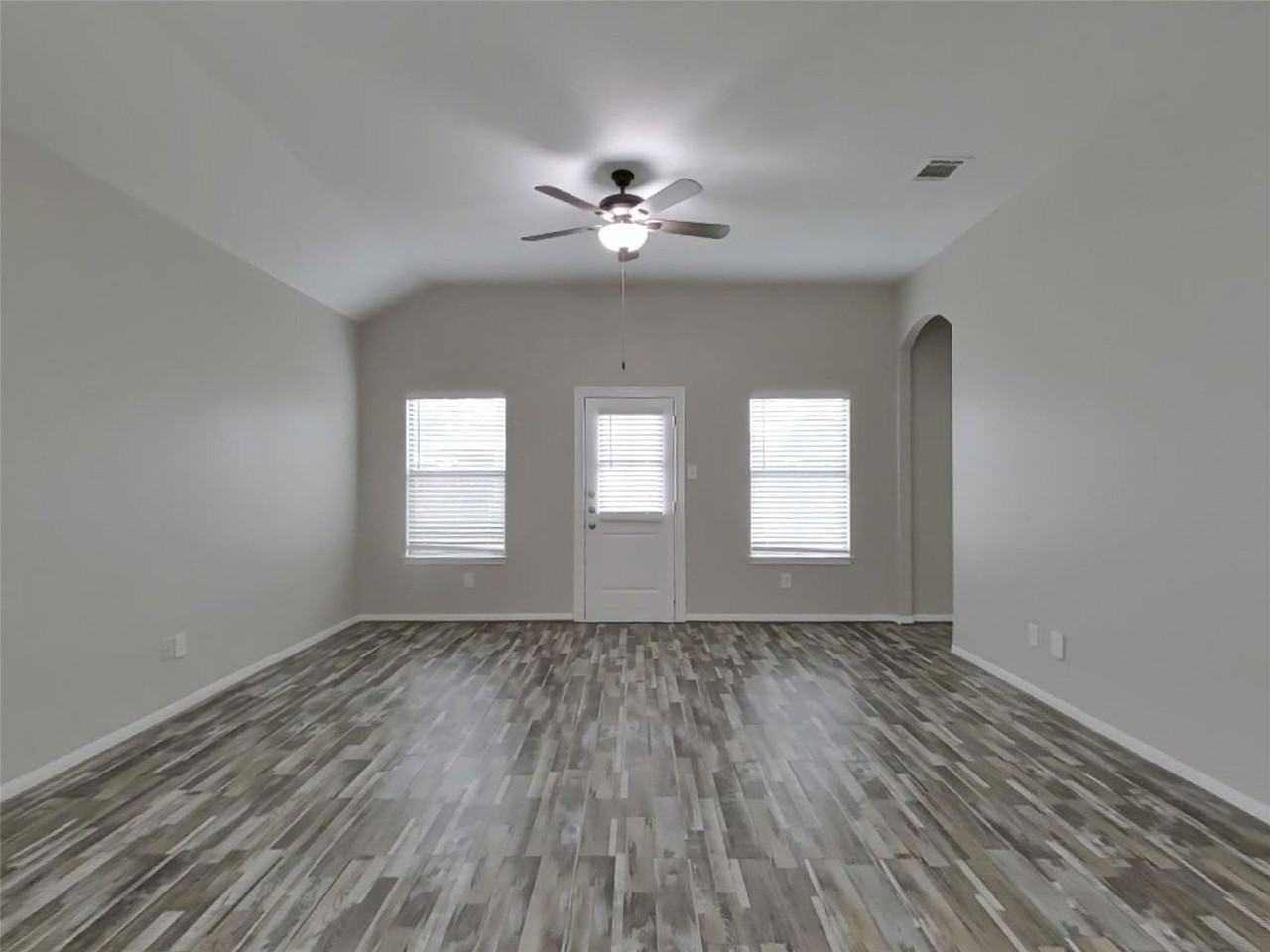 21451 Sullivan Forest Dr - Photo 2 of 8