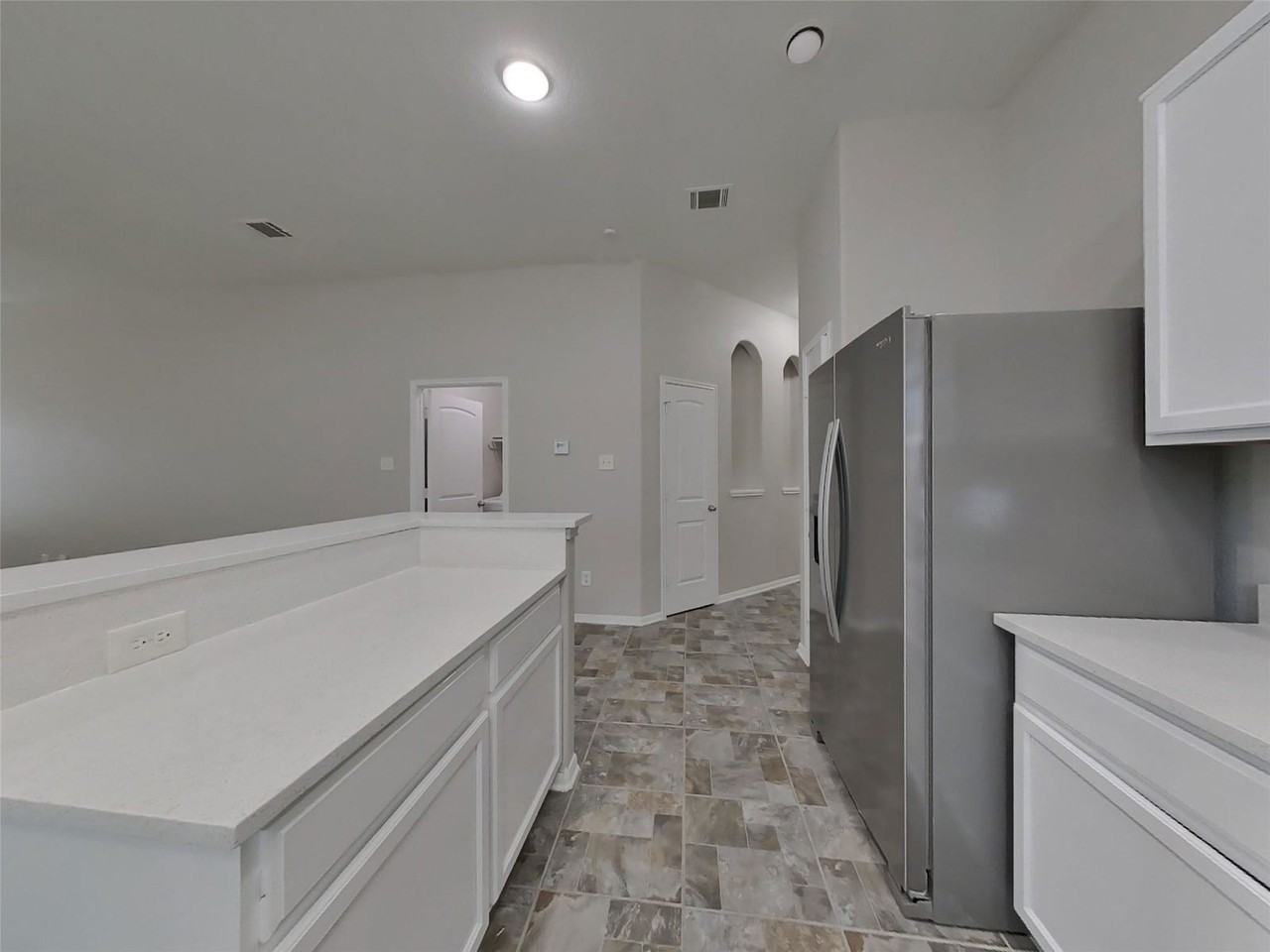 21451 Sullivan Forest Dr - Photo 5 of 8