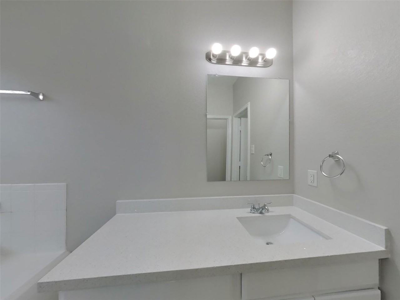 21451 Sullivan Forest Dr - Photo 7 of 8