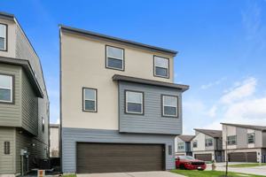 featured image of 18435 Idyllic Aly