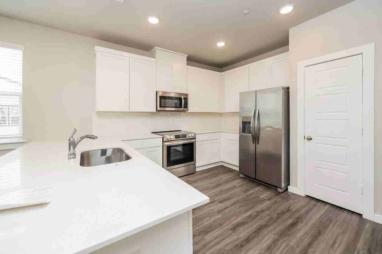 18435 Idyllic Aly - Photo 5 of 8