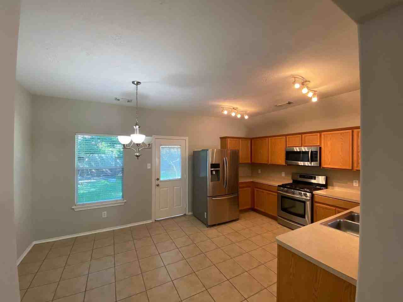 38 W Sage Creek Pl - Photo 3 of 8