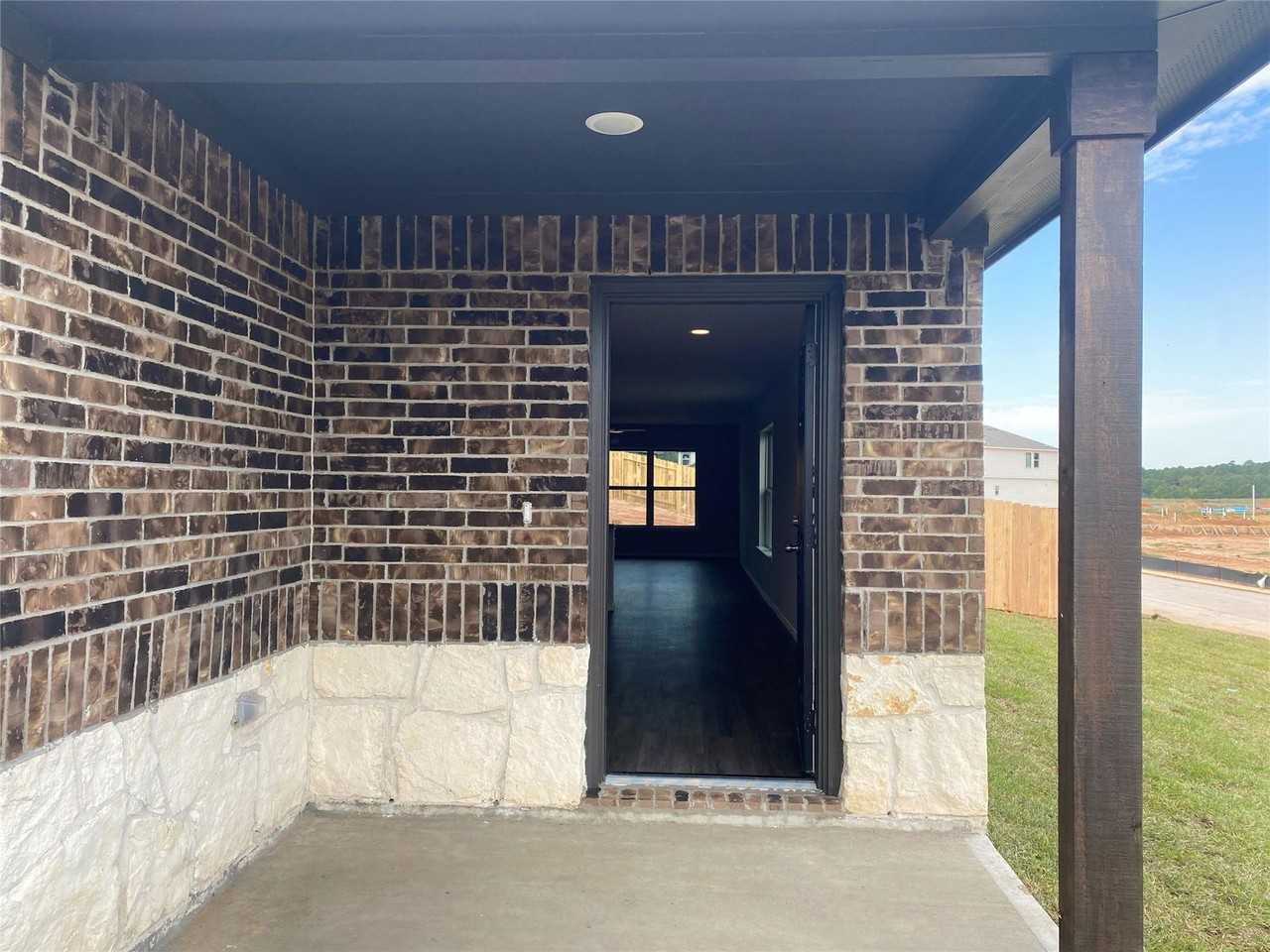 802 Faison Ct - Photo 4 of 8