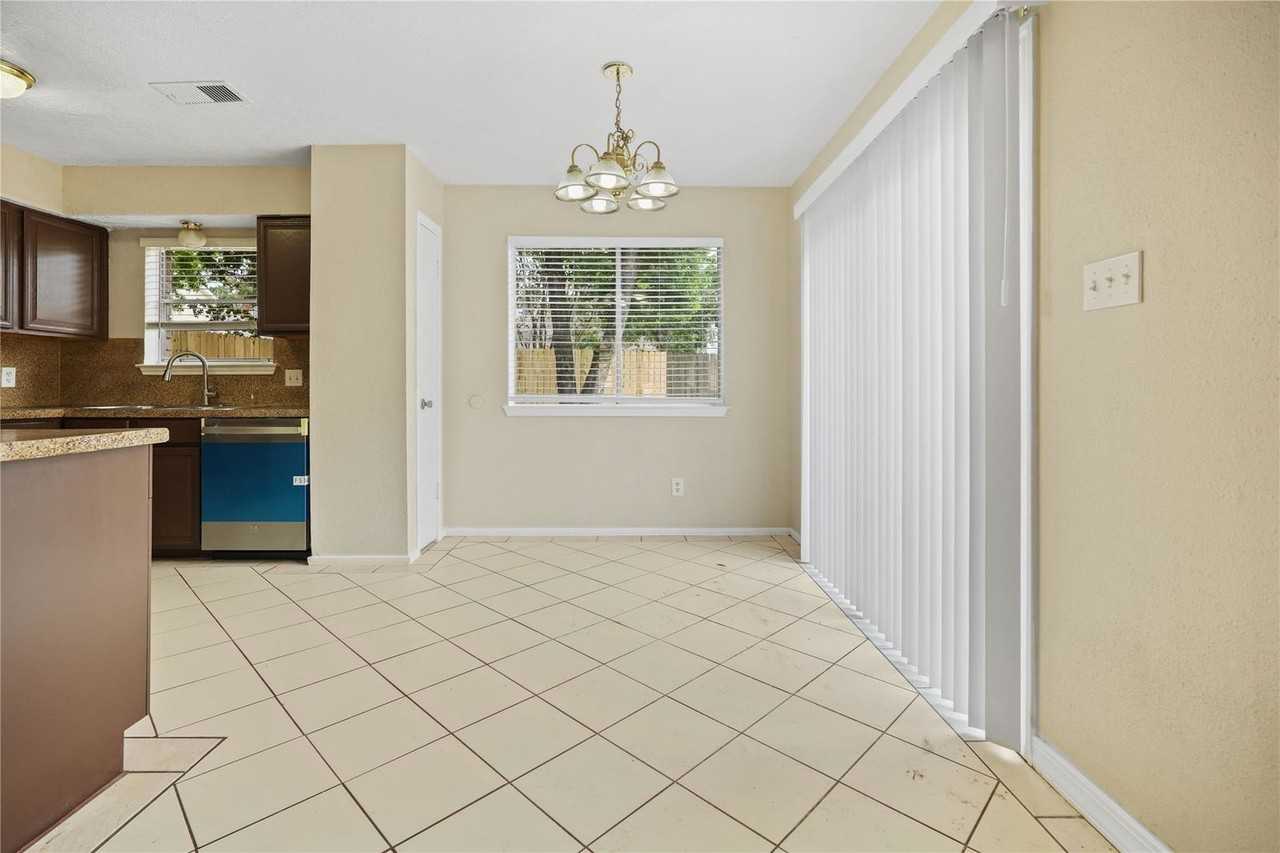 22911 Sherioaks Ln - Photo 7 of 8