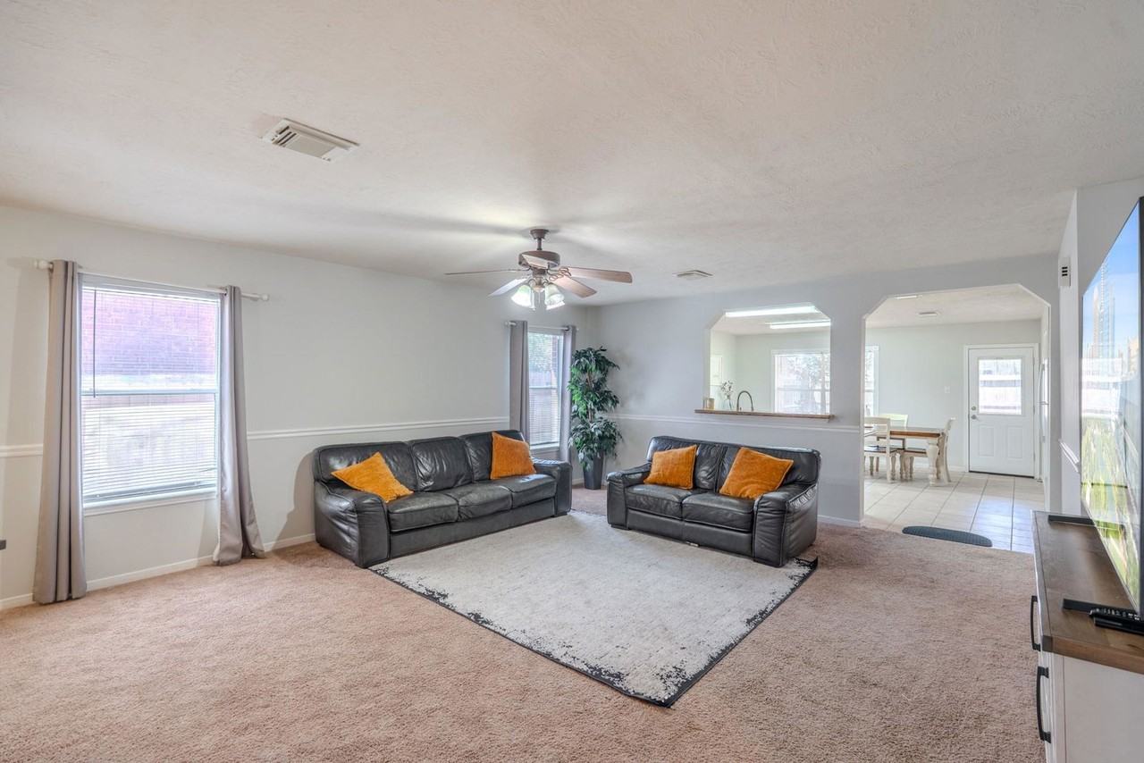 914 Parsonfield Ct - Photo 5 of 8