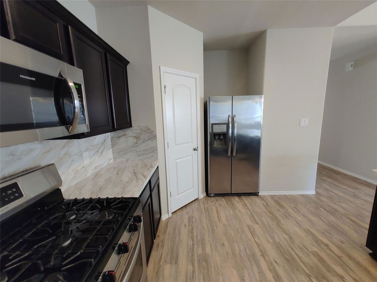 14223 Glacier Bay Ct - Photo 5 of 8