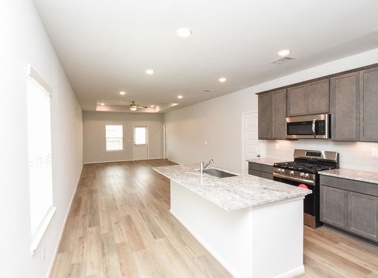 8319 Bristle Cone Pine Way - Photo 3 of 8
