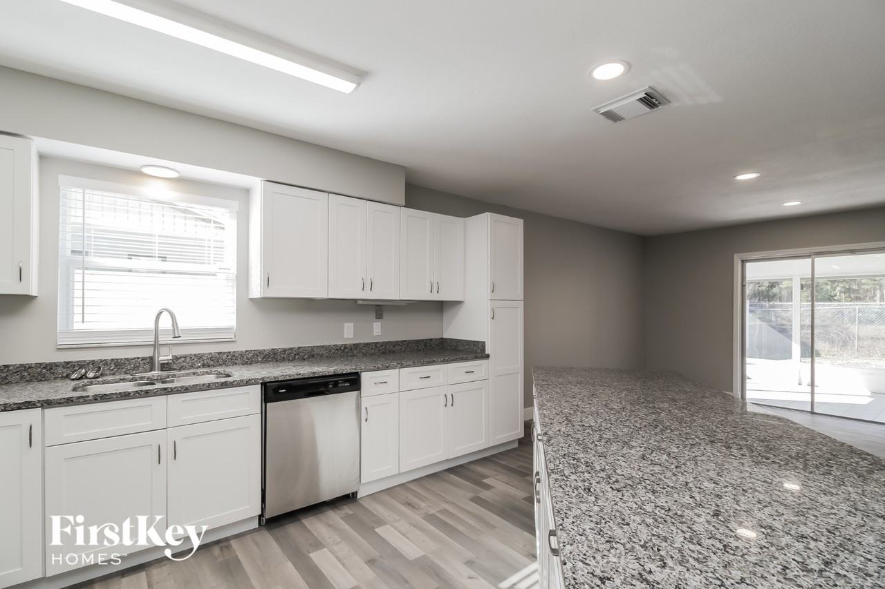 550 Meadowvale Dr - Photo 6 of 15