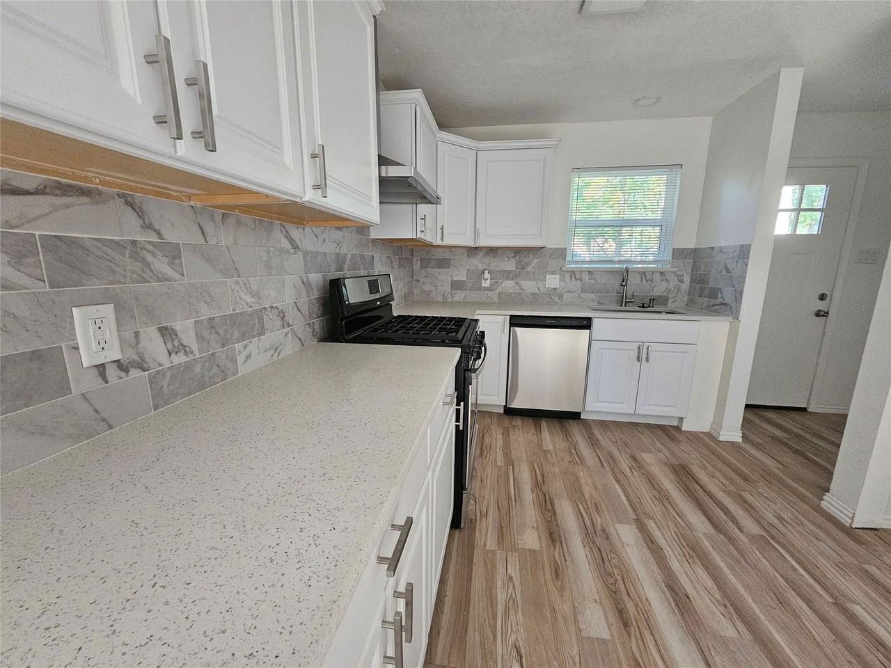 105 E Wavy Oak Cir - Photo 5 of 8