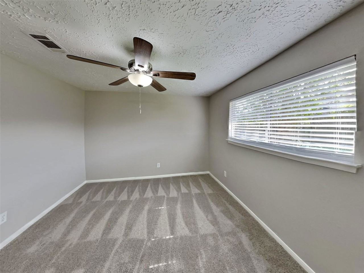 20211 Cottonglade Ln - Photo 6 of 8