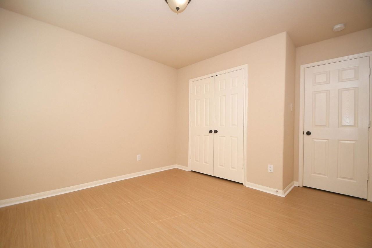 10015 Bitternut Hickory Ln - Photo 3 of 6