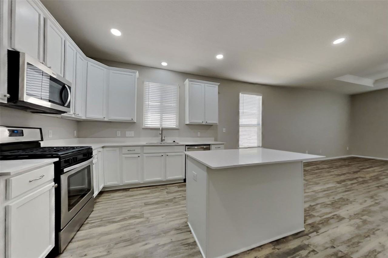 4295 Roaring Timber Dr - Photo 4 of 8
