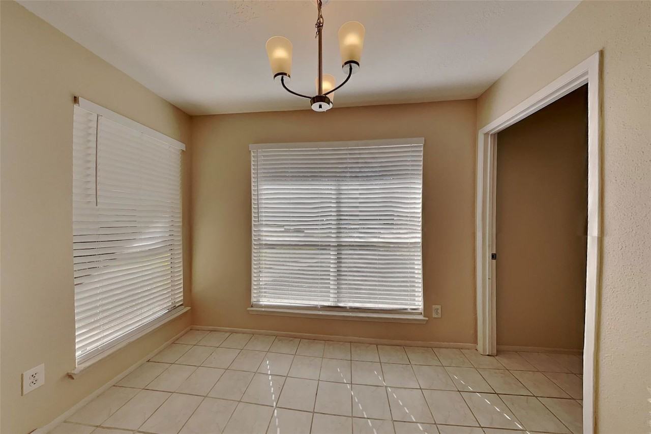 20 Early Dawn Ct - Photo 5 of 8