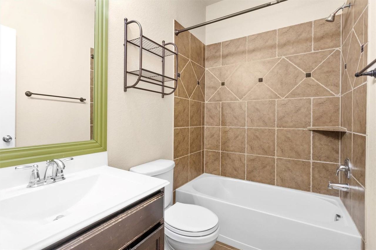 11502 W Woodmark - Photo 5 of 8