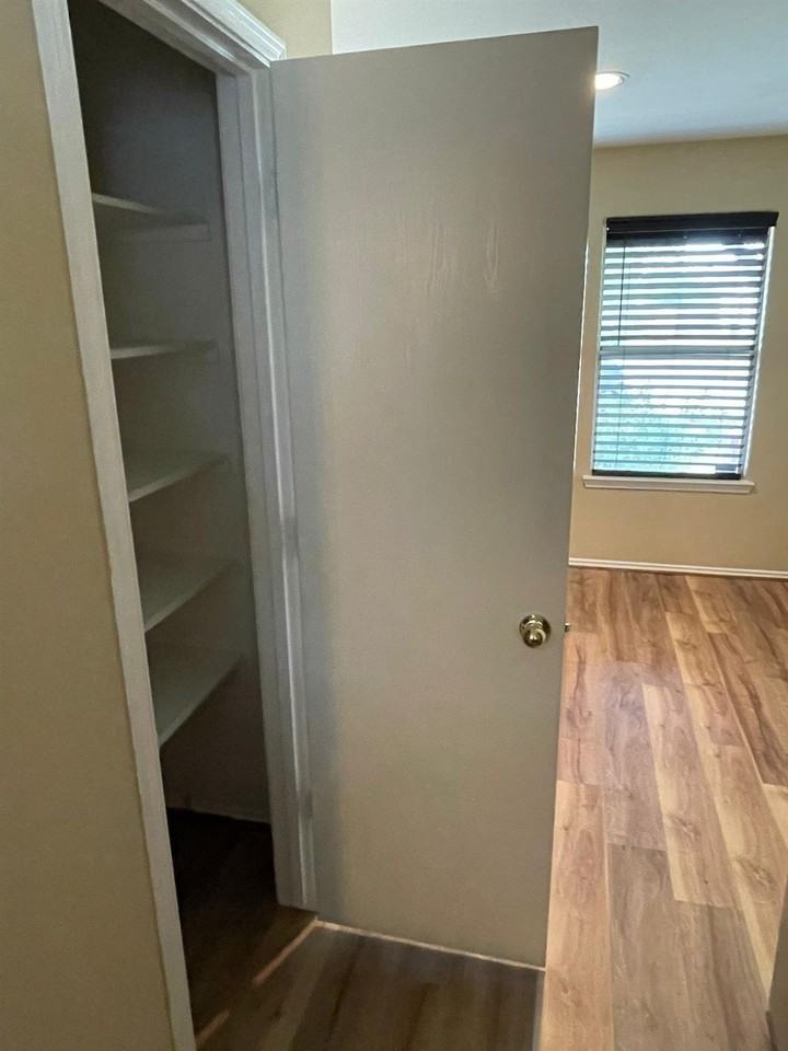 8714 Sunset Pond Dr - Photo 5 of 8