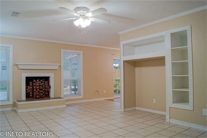 29 Coralberry Ct - Photo 2 of 8