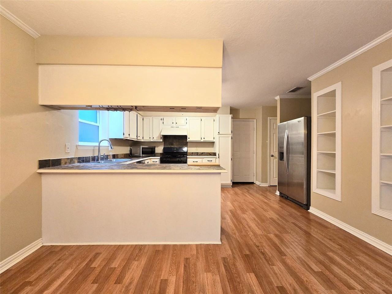 29 Coralberry Ct - Photo 7 of 8